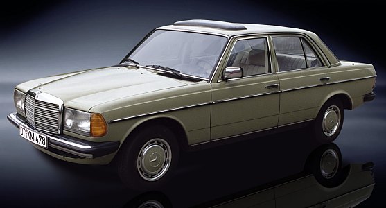 8809_Mercedes_Benz_240D.jpg